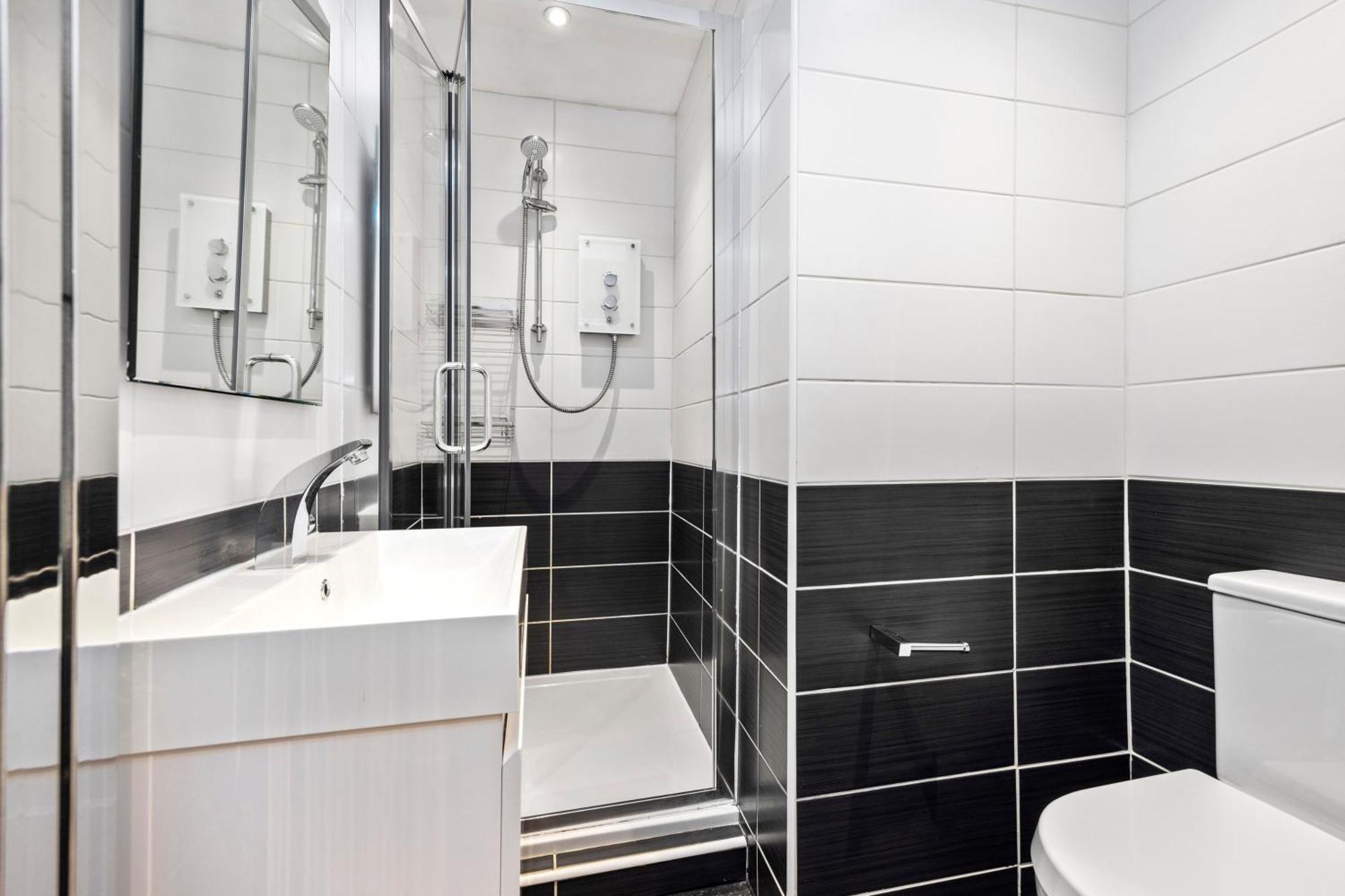 Appartamento Joivy Modern Flat In City Centre - For Up To 3 Guests Edimburgo Esterno foto