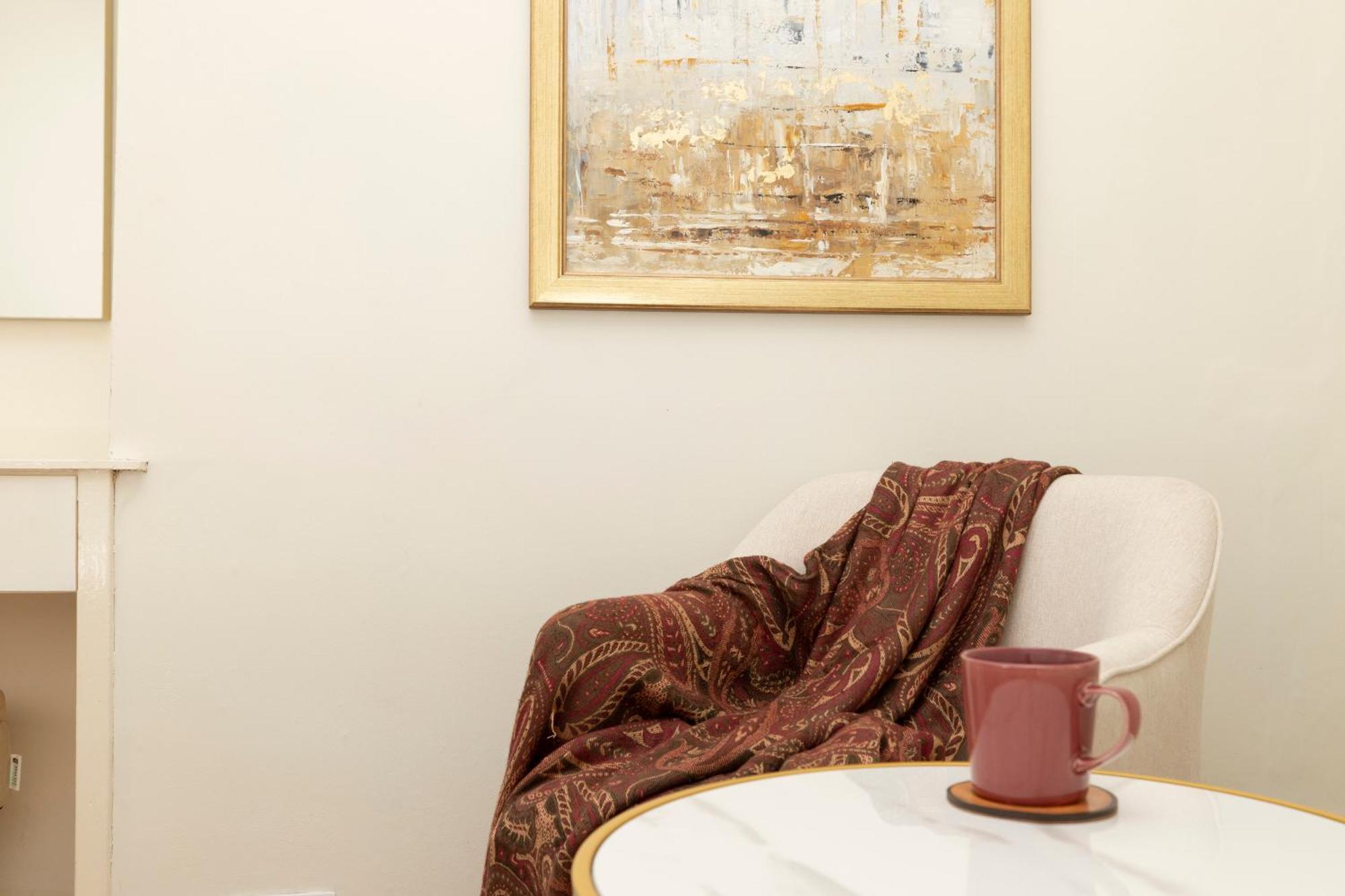 Appartamento Joivy Modern Flat In City Centre - For Up To 3 Guests Edimburgo Esterno foto